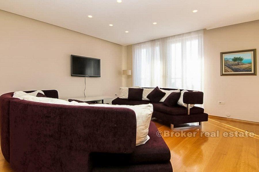 Meje, appartement de deux chambres avec vue sur la mer, à vendre