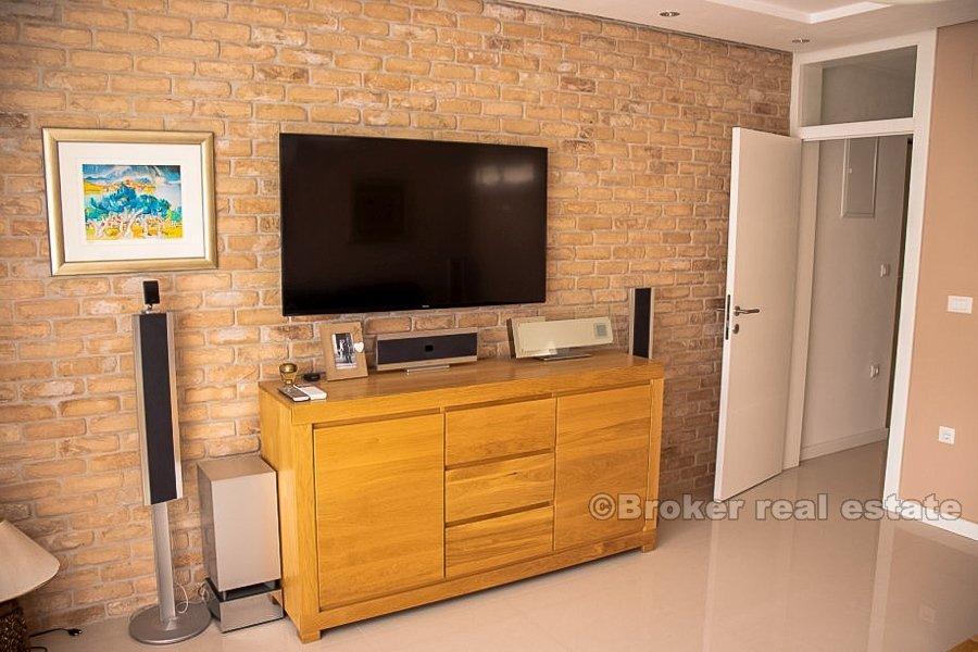 Renovierte Wohnung, Trstenik, zu verkaufen