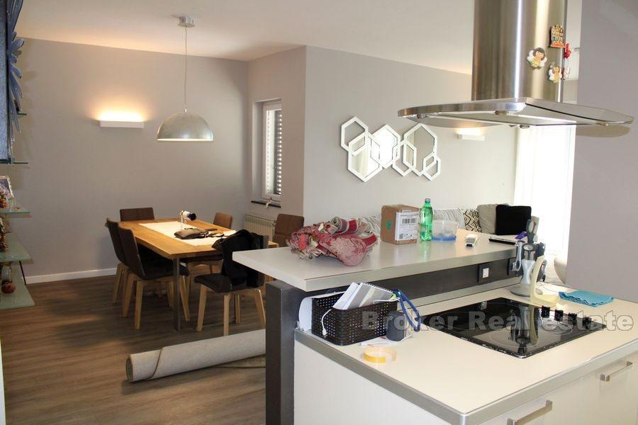 Krizine, a luxurious four bedroom flat with a sea view