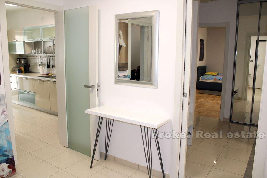 Krizine, a luxurious four bedroom flat with a sea view