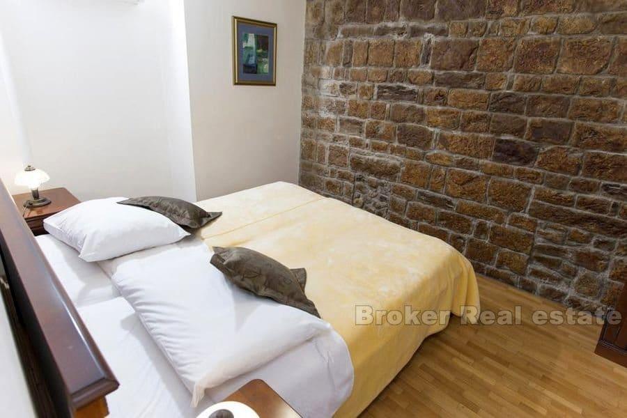 Senter, hus i fire etasjer