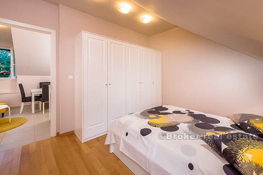 Kuća u centru grada, na prodaju