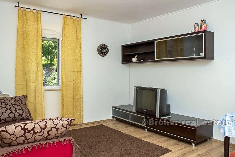 3 appartements dans le centre. à vendre