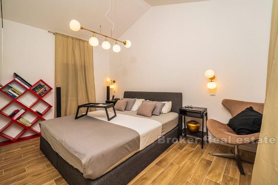 Maison en pierre mitoyenne rénovée