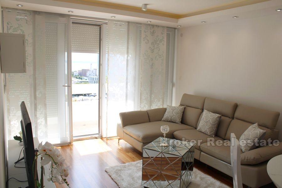 Split 3, dwupokojowy apartament z widokiem na morze