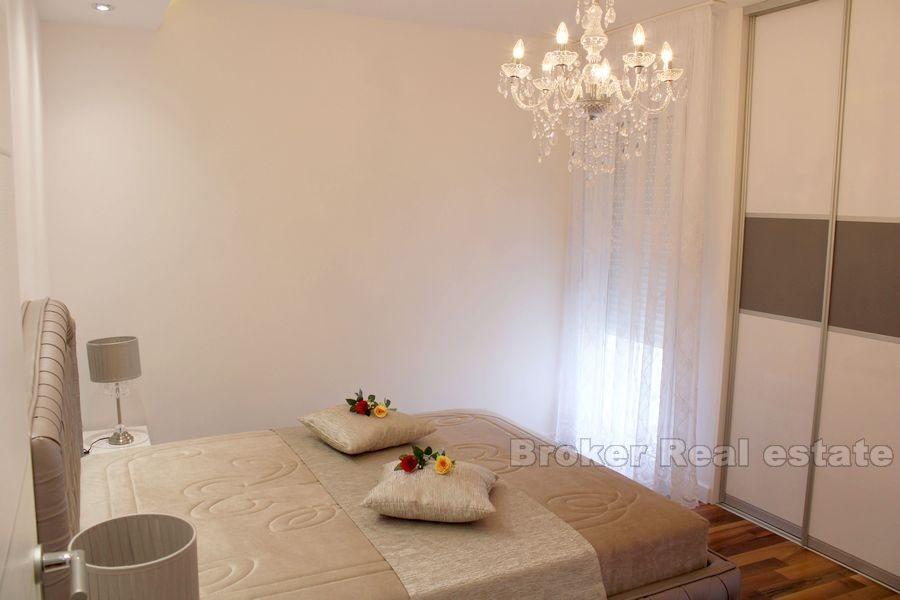 Split 3, dwupokojowy apartament z widokiem na morze