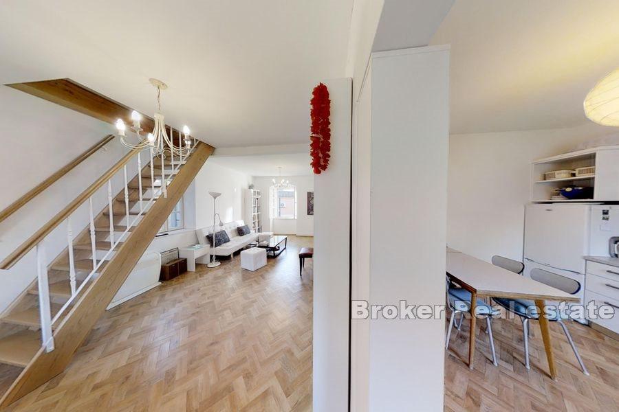 Трехкомнатная квартира в центре Сплита