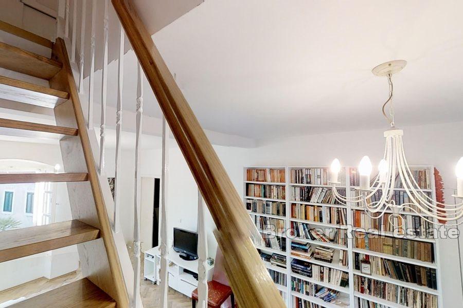 Трехкомнатная квартира в центре Сплита