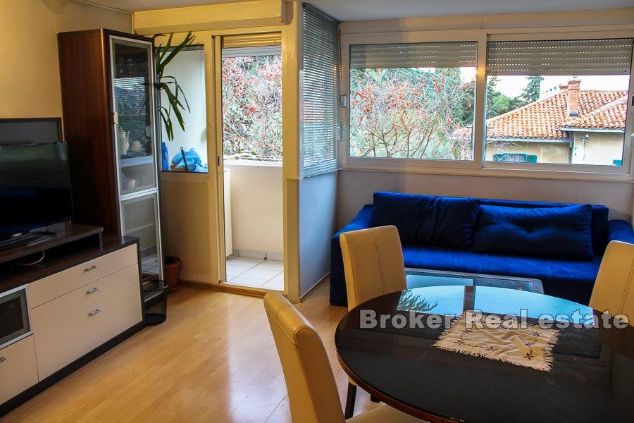 Trzypokojowe mieszkanie blisko centrum, na sprzedaż