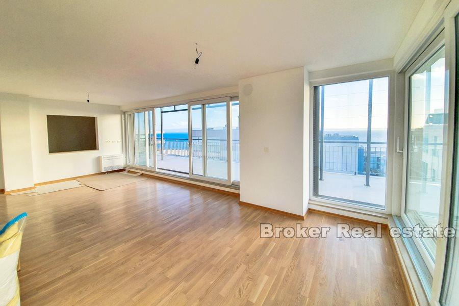 Penthouse z widokiem na morze, na sprzedaż