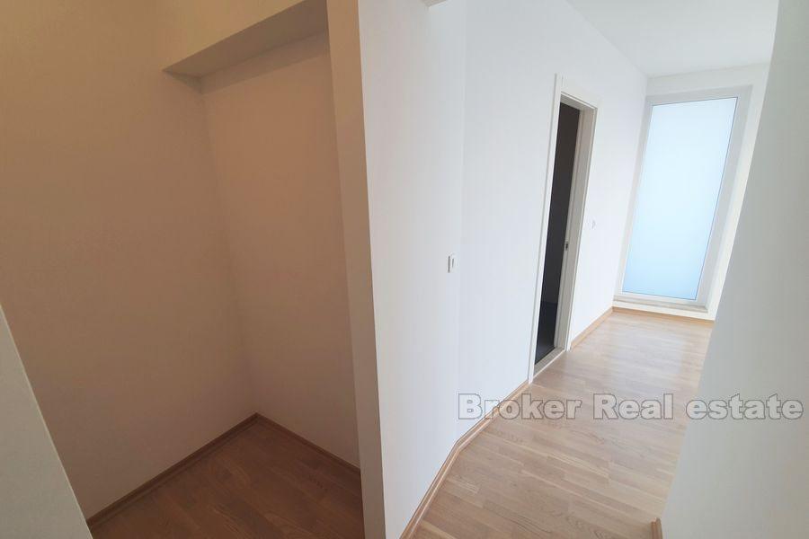 Penthouse with sea view, for sale