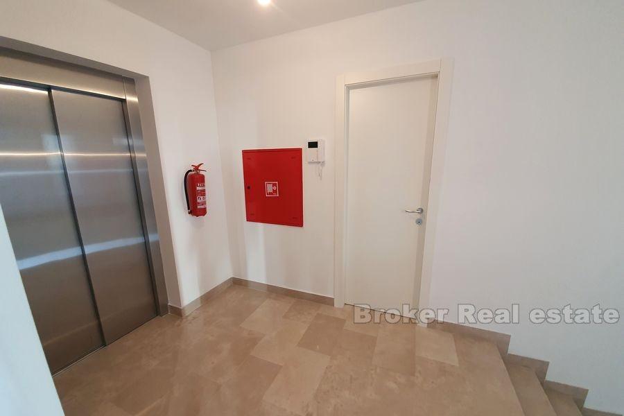 Penthouse with sea view, for sale