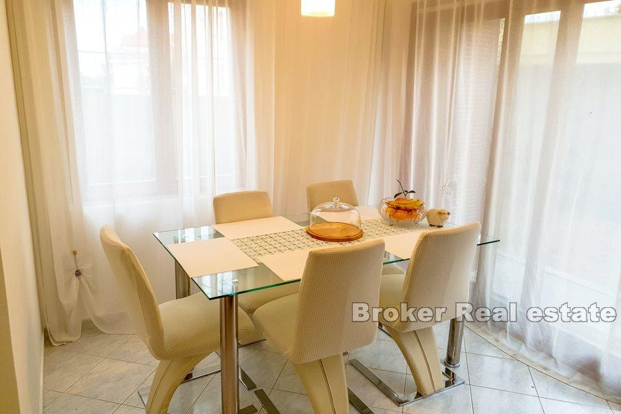 Two bedroom apartment with garden, sale