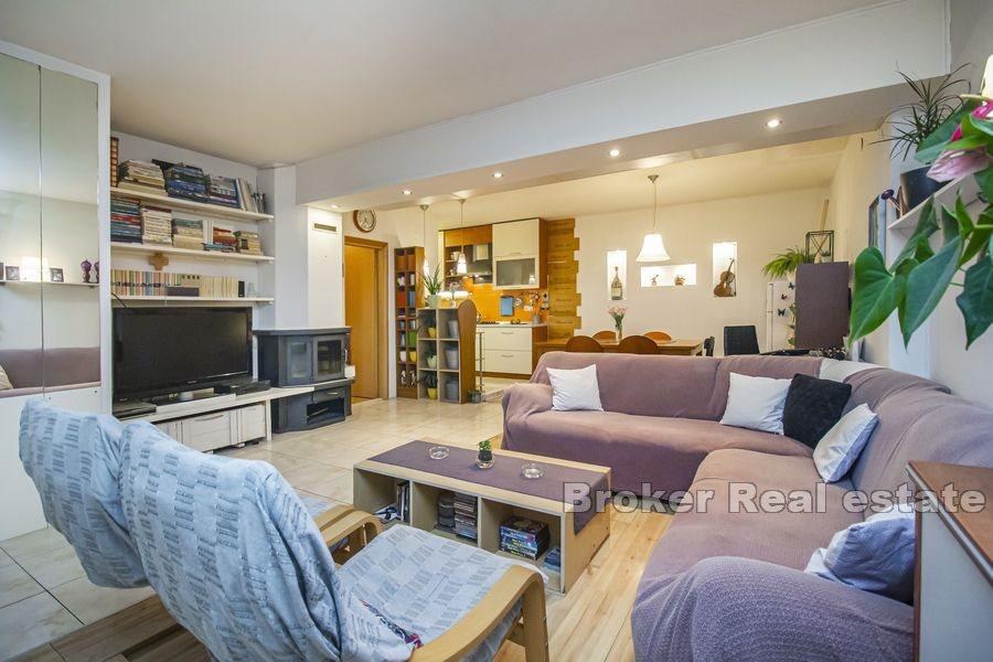 Meje, appartement de deux chambres avec vue sur la mer