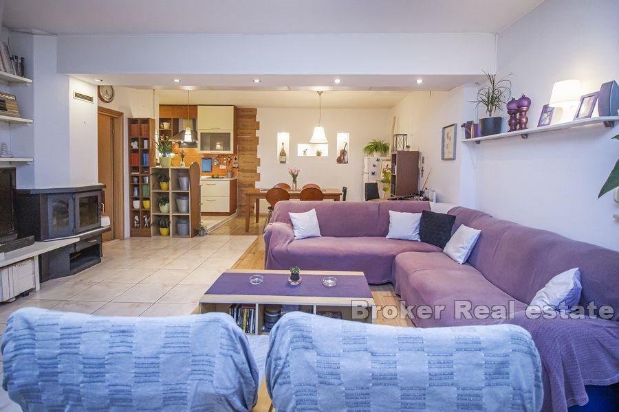 Meje, two bedroom apartment with sea view