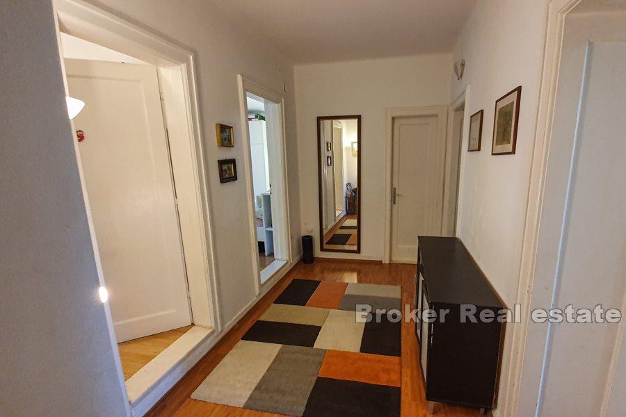 Comfortable two bedroom apartment, Bacvice