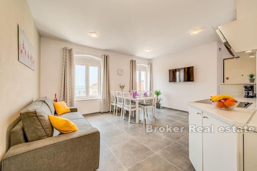 Moderno appartamento con due camere da letto nel centro della città