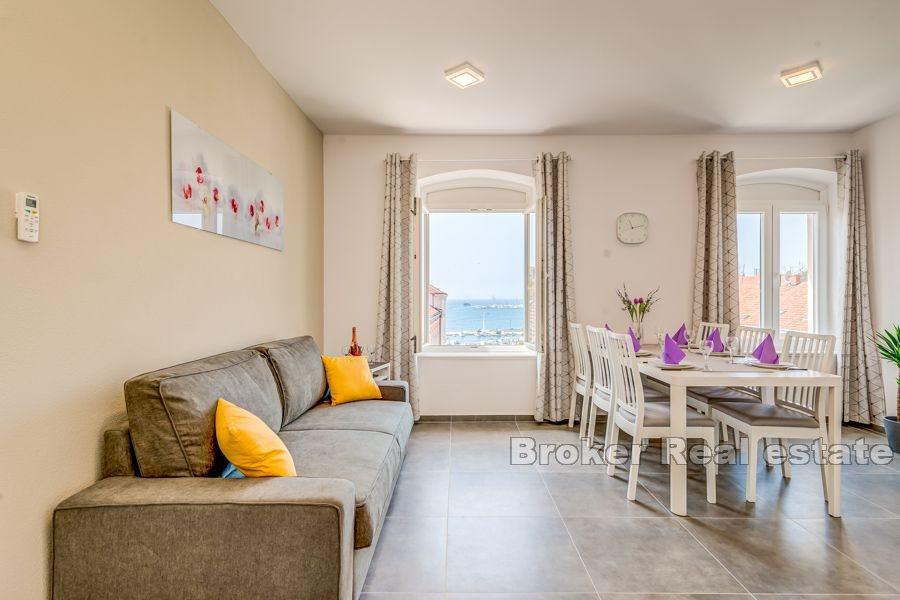 Moderno appartamento con due camere da letto nel centro della città