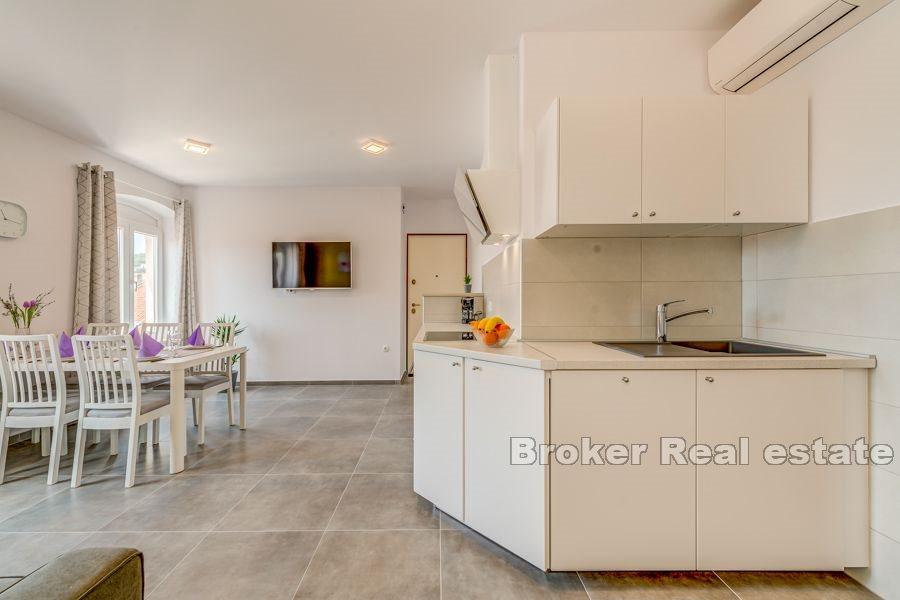 Moderno appartamento con due camere da letto nel centro della città