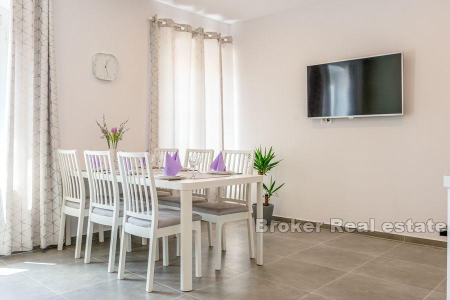 Moderno appartamento con due camere da letto nel centro della città