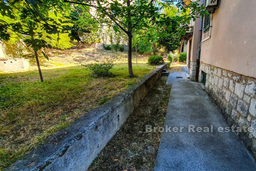 Komforan jednosoban stan, Meje