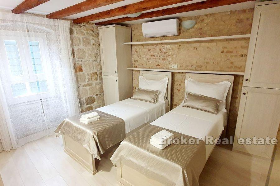 House with luxury rooms