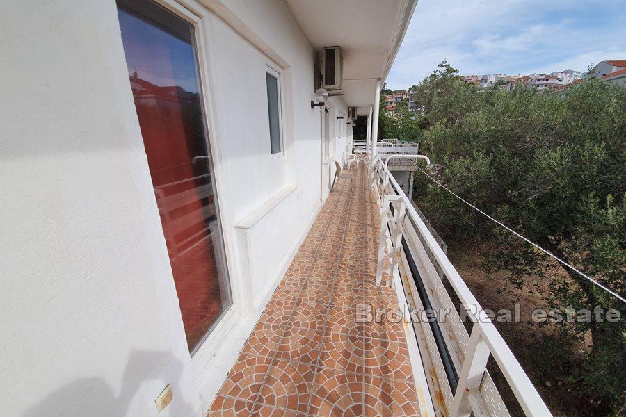 Mini hotel / detached house, seafront