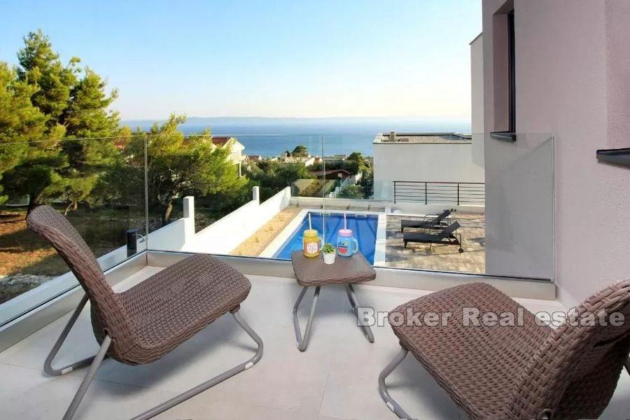 Modern villa med pool