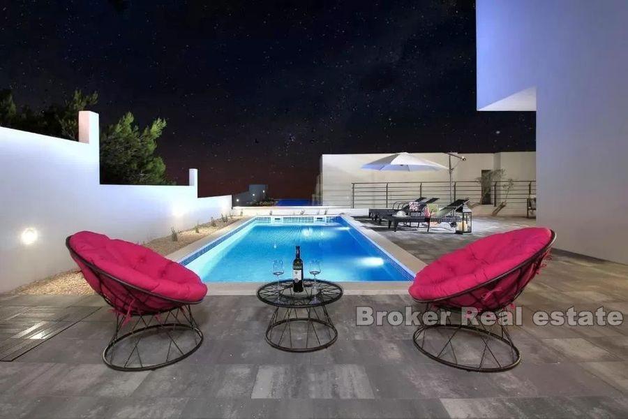 Moderne Villa mit Pool