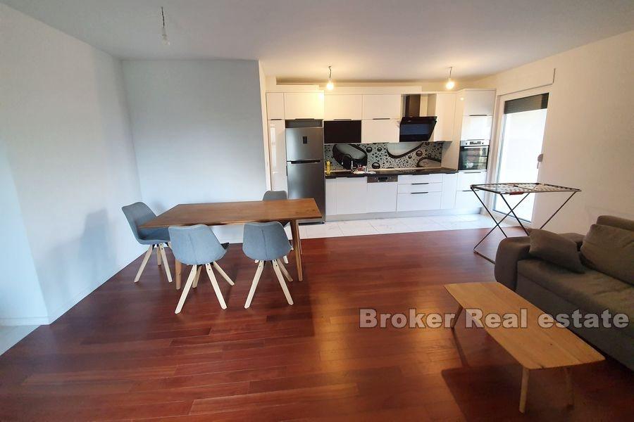 Luksusowy apartament z trzema sypialniami w pobliżu lasu Marjan