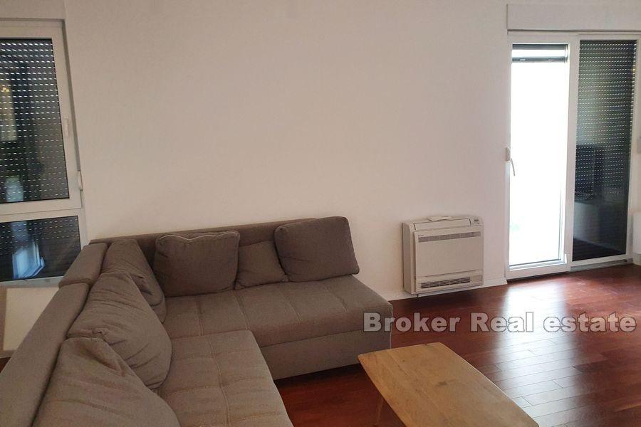Luxusní apartmán se třemi ložnicemi poblíž lesa Marjan