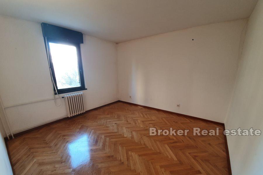 Komfortowy apartament z 3 sypialniami, Firule