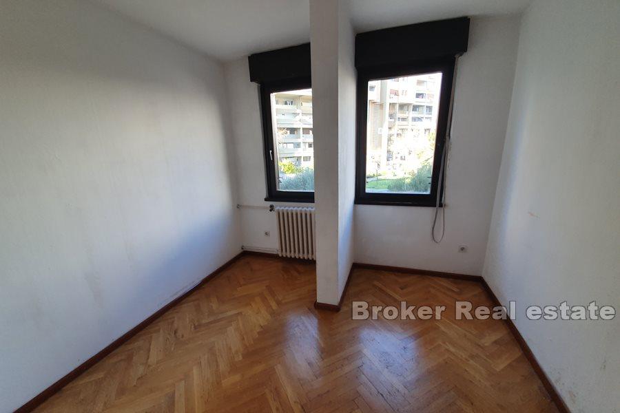 Komfortowy apartament z 3 sypialniami, Firule