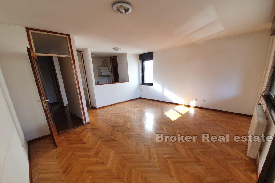 Comfortable 3-bedroom apartment, Firule