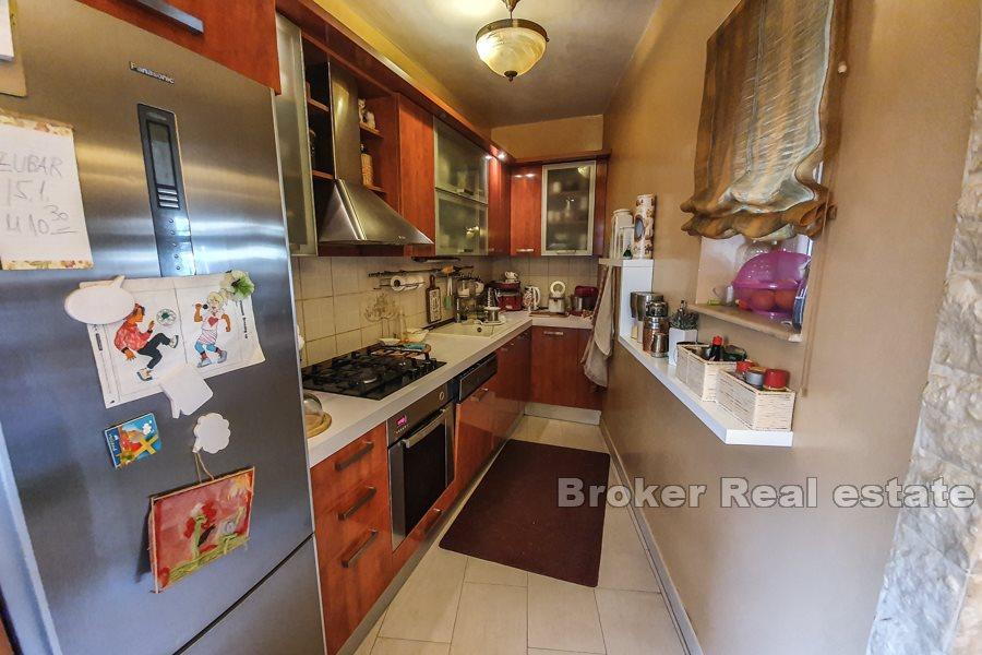 Dvosoban uređen stan, Spinut