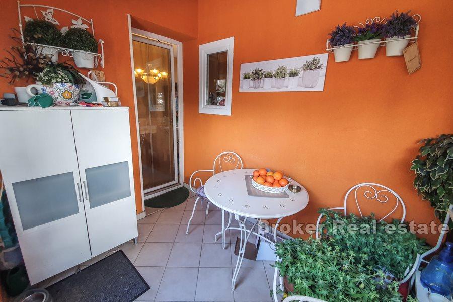 Two bedroom, nicely decorated, apartment, Spinut