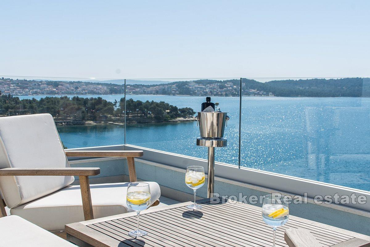 Luksus penthouse med havutsikt