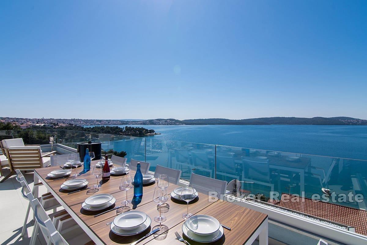 Luksus penthouse med havutsikt