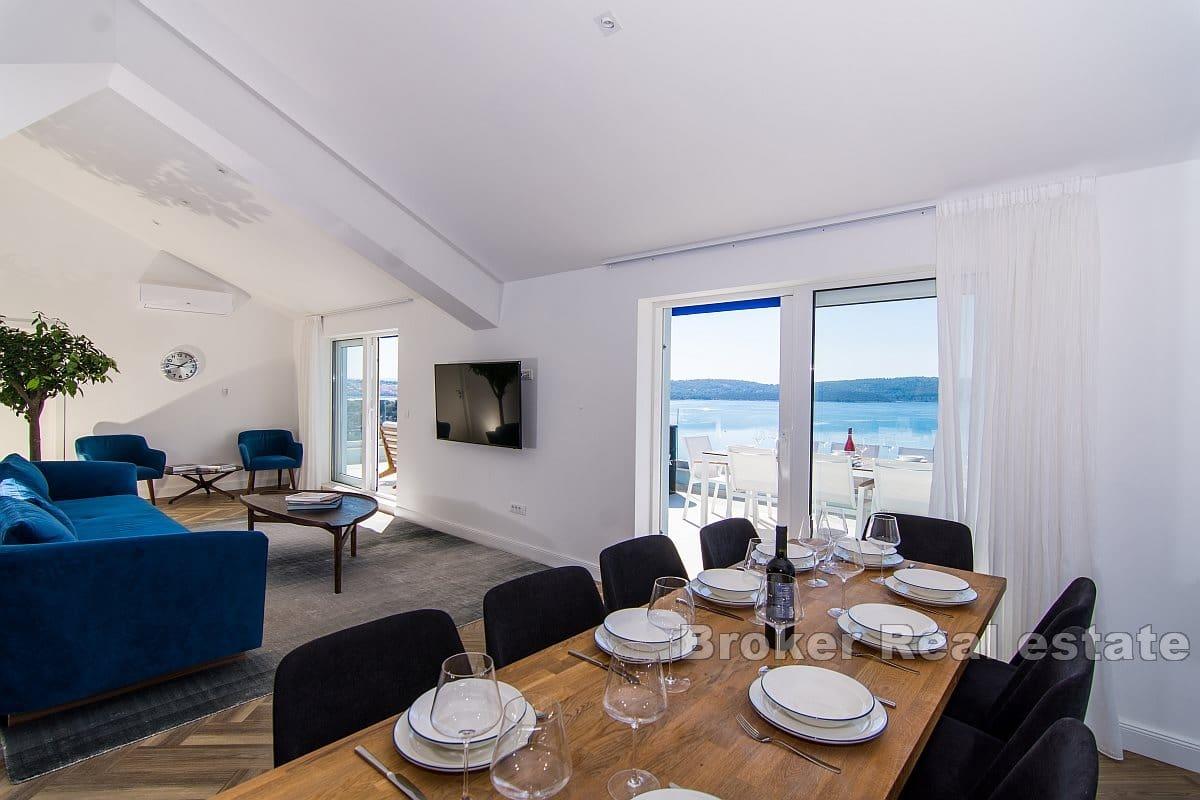 Luksus penthouse med havutsikt