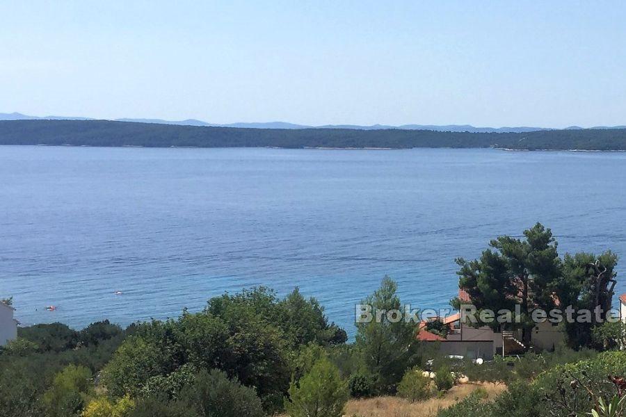 Casa in pietra con vista mare