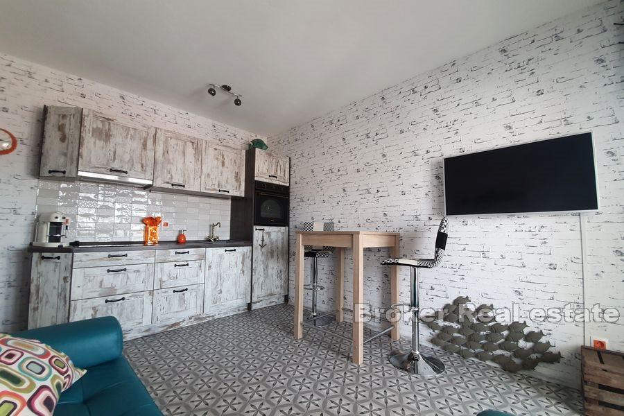 Two bedroom apartment with sea view