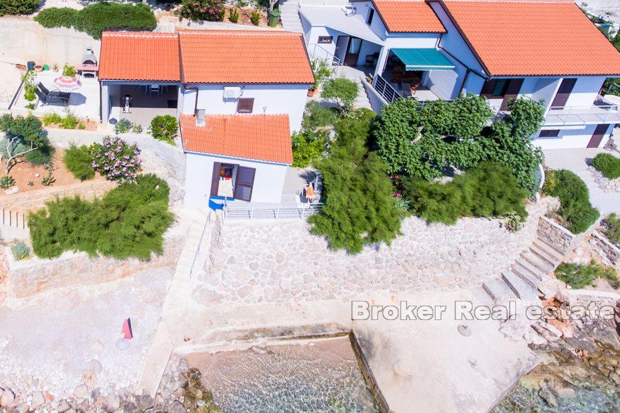 House first row to the sea