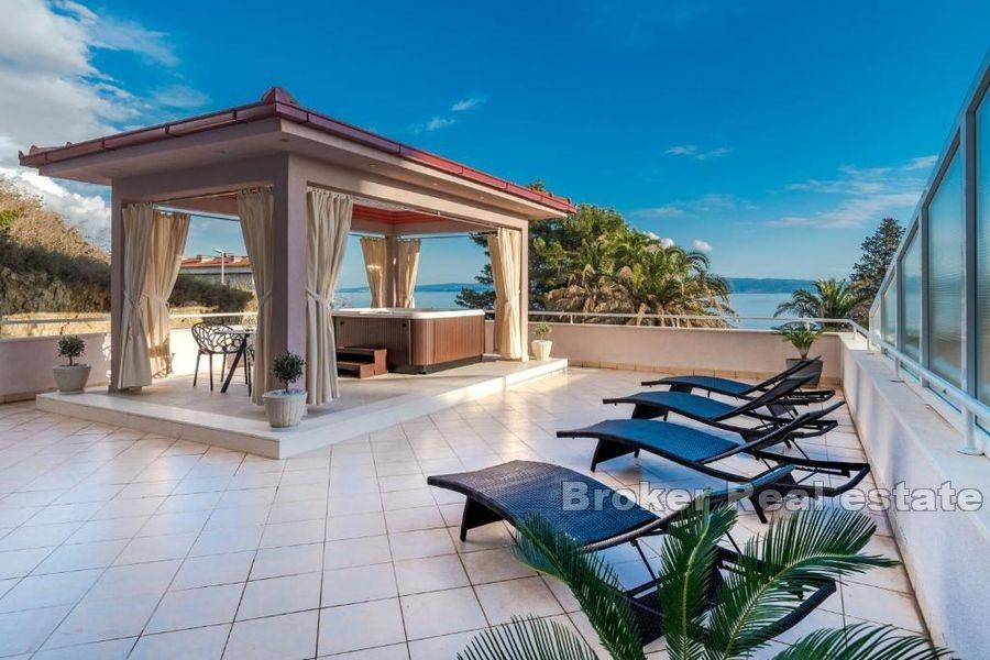 Žnjan, appartement de deux chambres avec terrasse