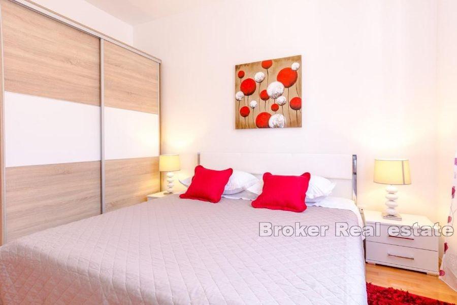 Žnjan, dvosoban apartman s terasom