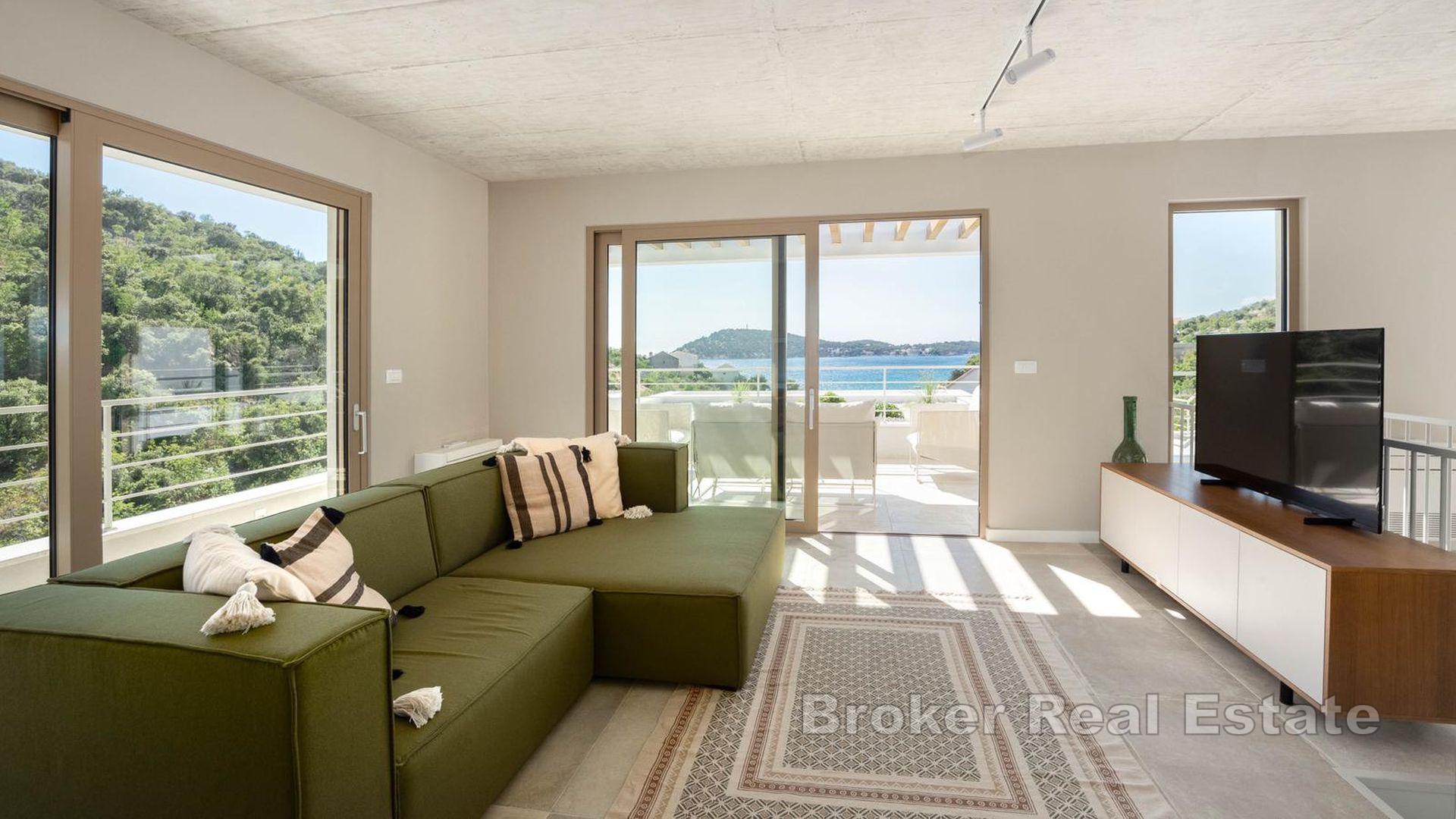 Villa di nuova costruzione con vista mare