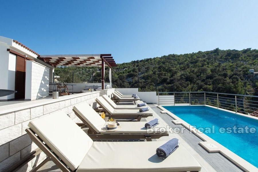 Maison en bord de mer avec deux appartements