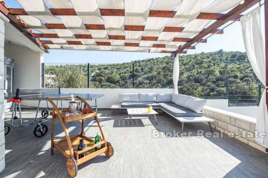 House by sea with two apartments