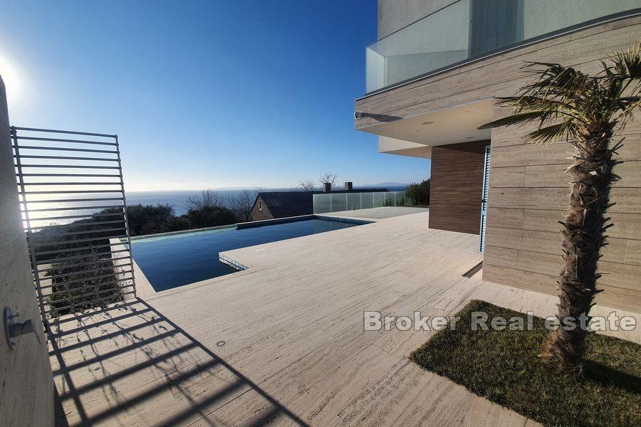 Villa avec piscine et vue mer
