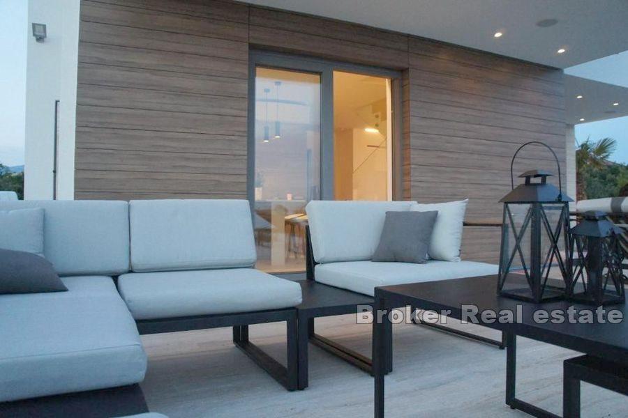 Villa avec piscine et vue mer