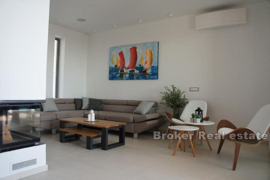 Villa avec piscine et vue mer